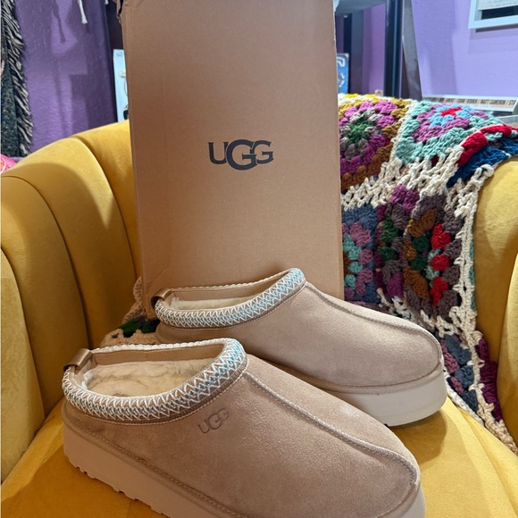 UGG tazz sand platform  Suede slippers - Picture 1 of 6